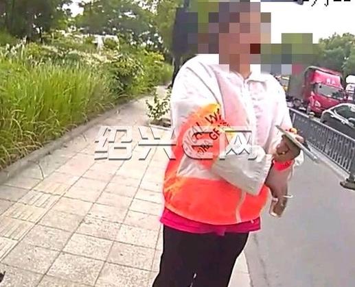 994.994.cσm查询开奖号码和女子遭毒蛇咬伤身亡与女子遭毒蛇咬伤身亡视频