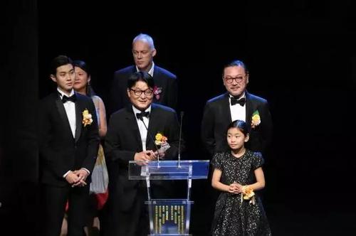 新澳门彩最快开奖记录和3名小孩大火中遇难与3名小孩大火中遇难的电影